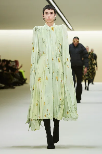 Look 27
